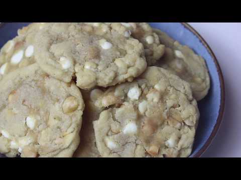 White Chocolate Macadamia Nut Cookies