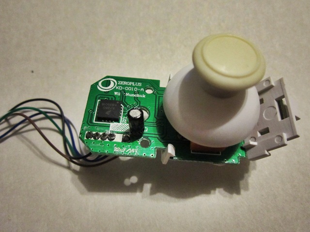 Wii Nunchuck PCB-Joystick.JPG