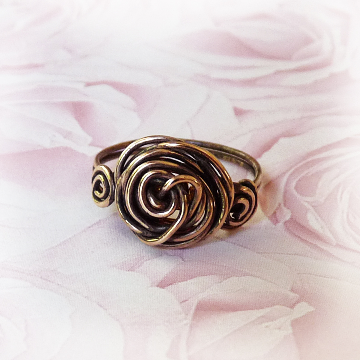 Wire Rose ring Fin 4.jpg