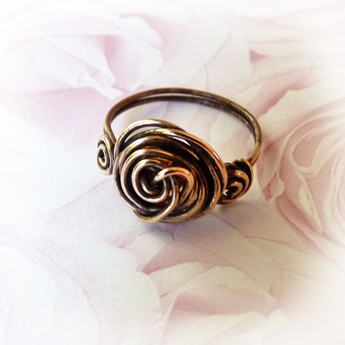 Wire Rose ring Fin 5.jpg