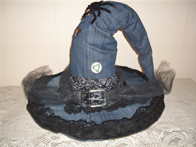 Witch Hat &amp; Broom 2 004.jpg