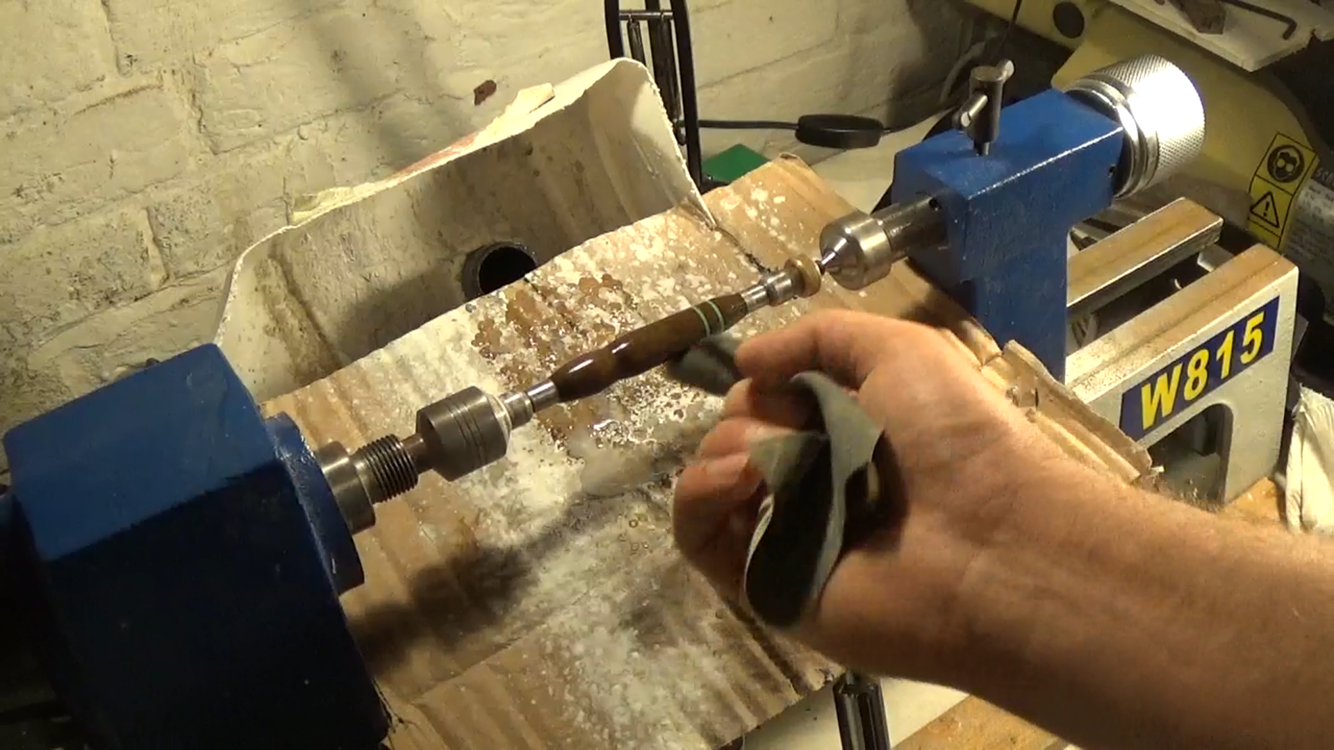 Wood Turning A Razor 23.bmp