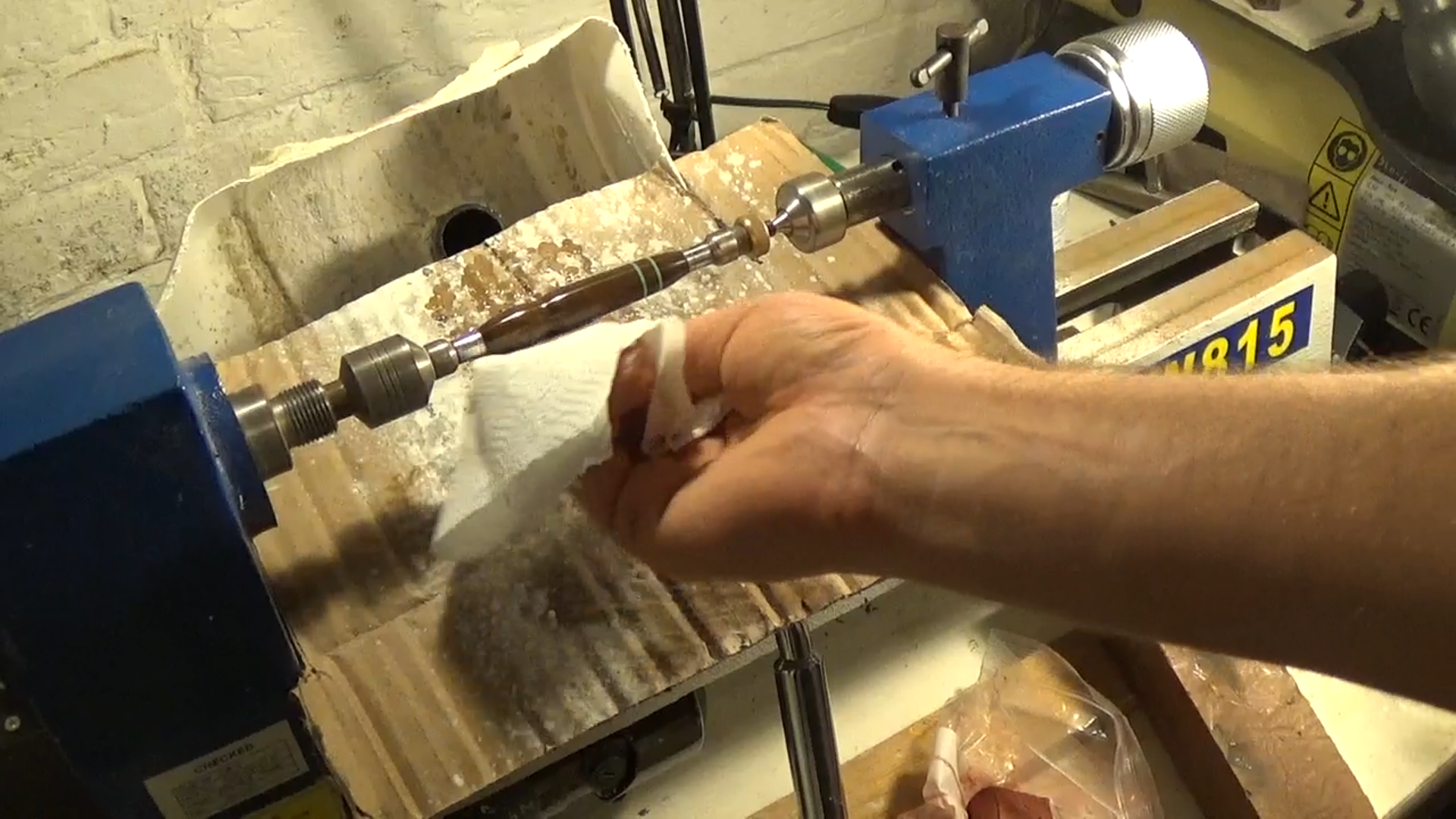 Wood Turning A Razor 25.bmp