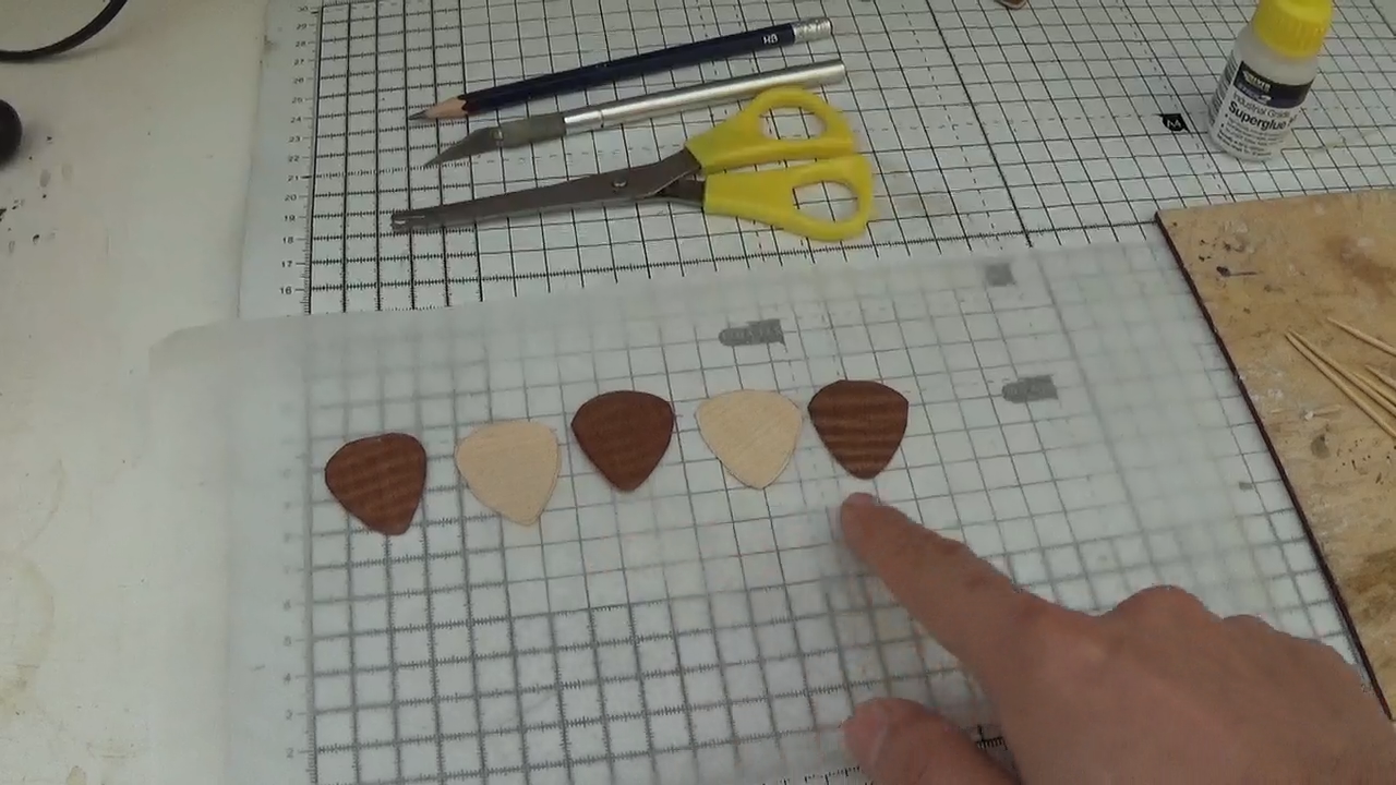 Wooden guitar picks tutorial 2 - Copy.bmp