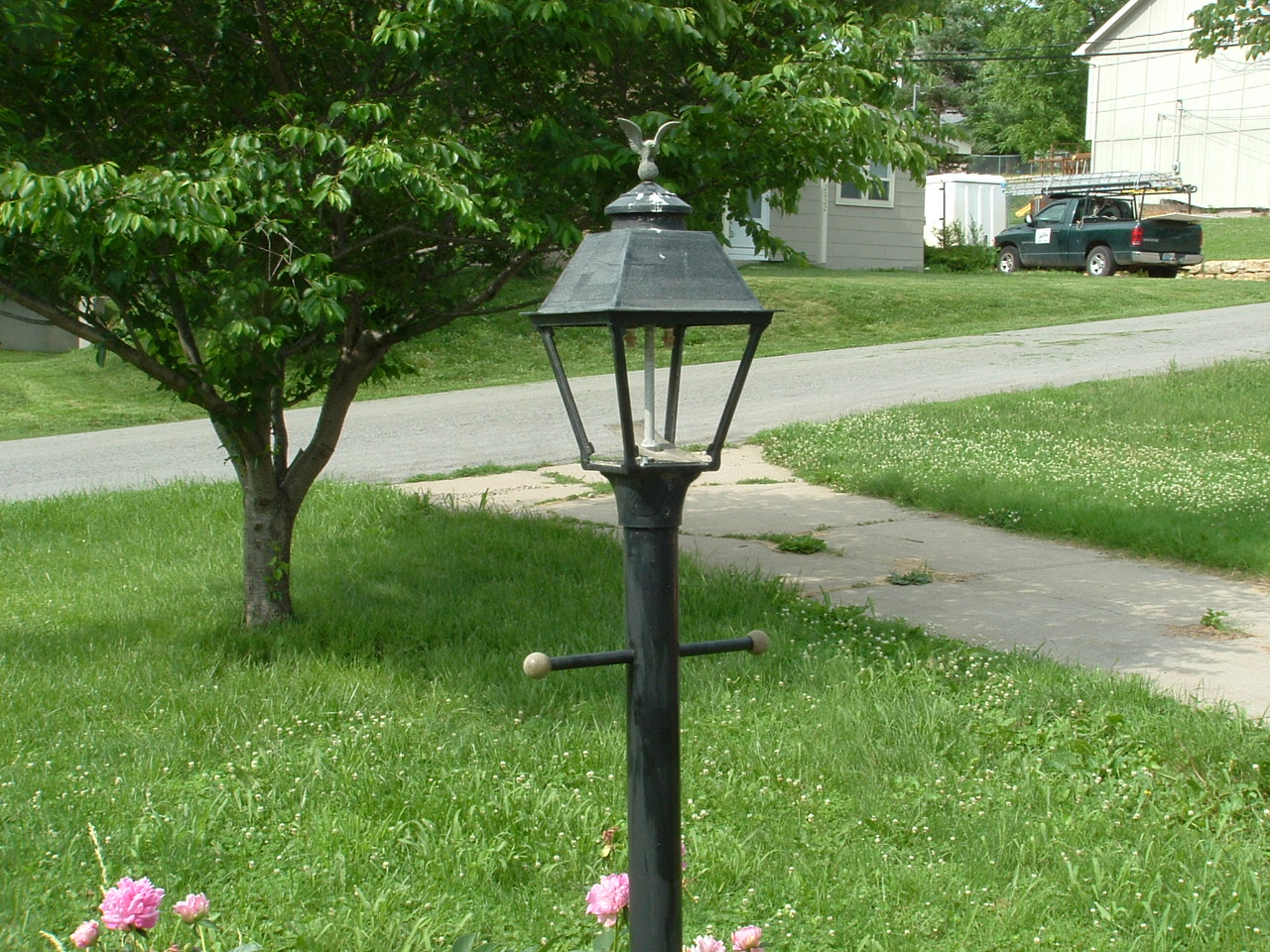 Yard Light 003.jpg