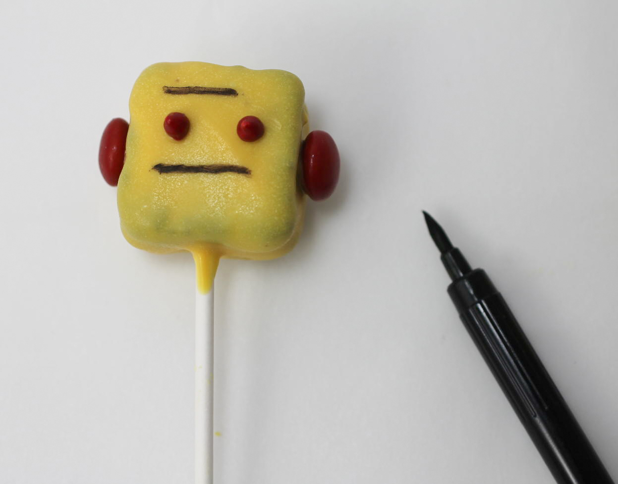 a instructable robot draw on lines with edible pen.jpg