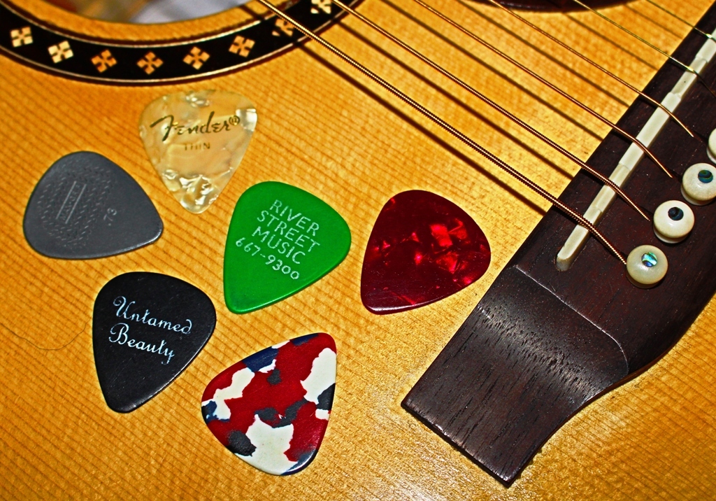 ac guitar 008 - Copy.jpg