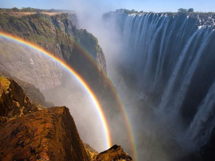 amazing-double-rainbow-over-victoria-falls-9.jpg