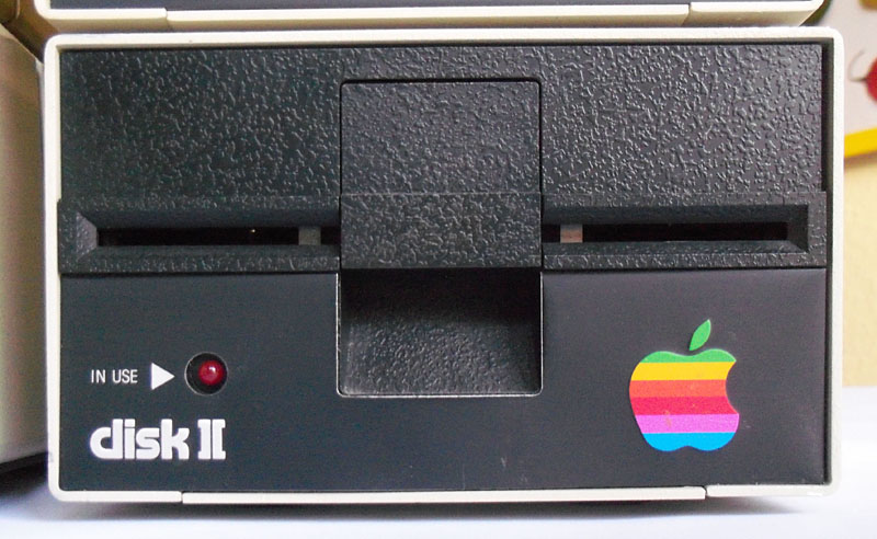 apple-disk2-sm.jpg