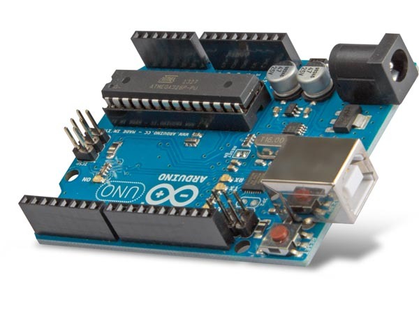 arduino-uno-r3_pose1.jpg