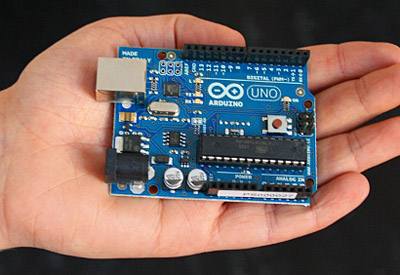 arduino_hand.jpg