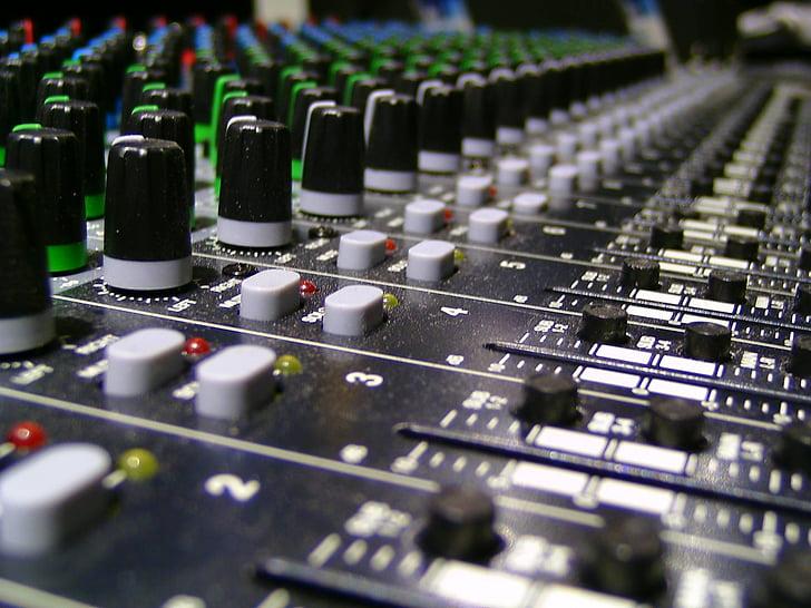 audio-recording-sound-studio-mixer-preview.jpg