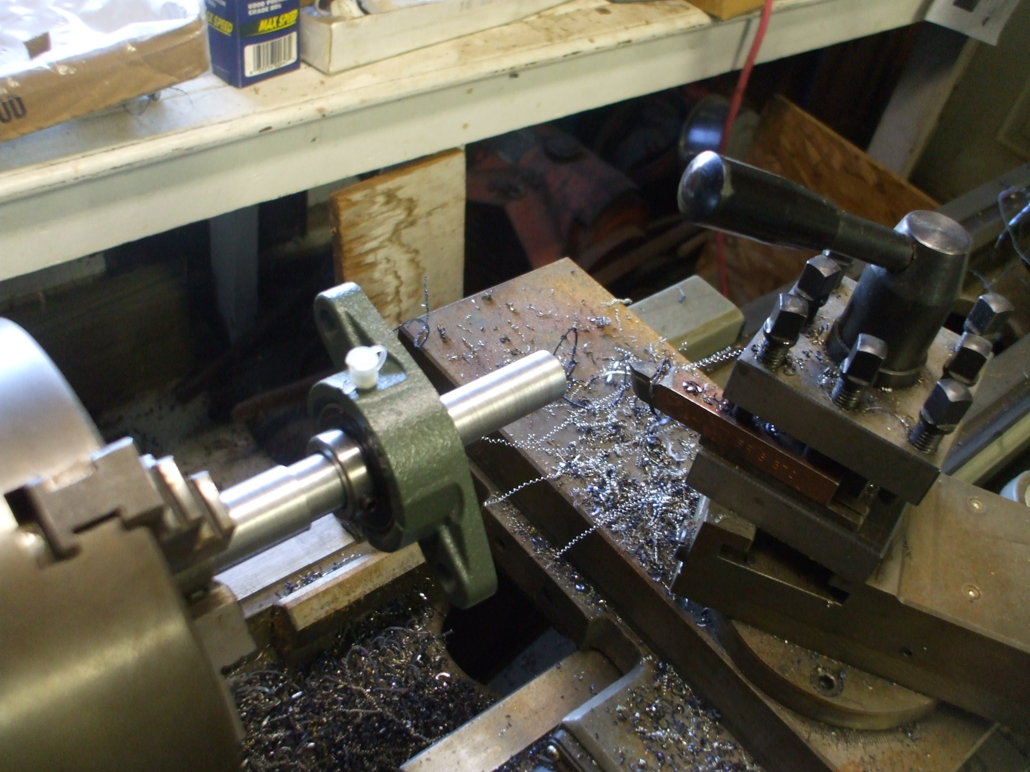 axle_lathe_bearing_on.JPG