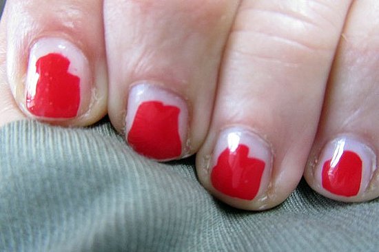 b219dd03405b2bdd_tibi-red-chipped-nail-polis-1285866506_preview.jpg