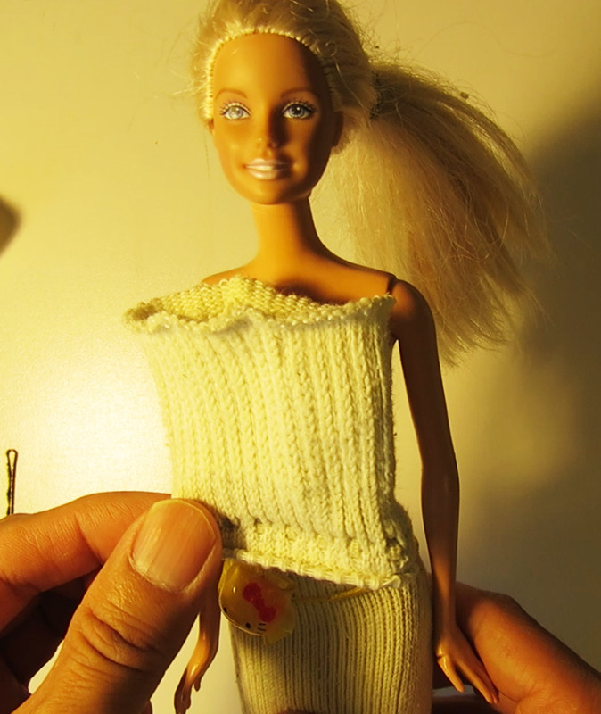 barbie_clothes_from_toddler_sock_7.jpg