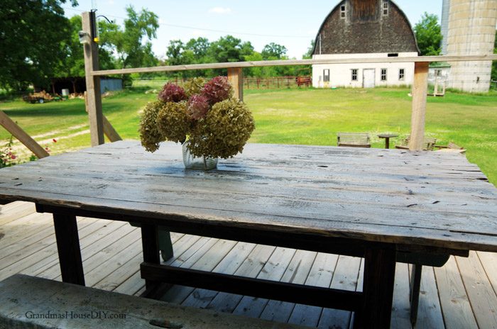 barn-door-table-build-barn-backdrop.jpg