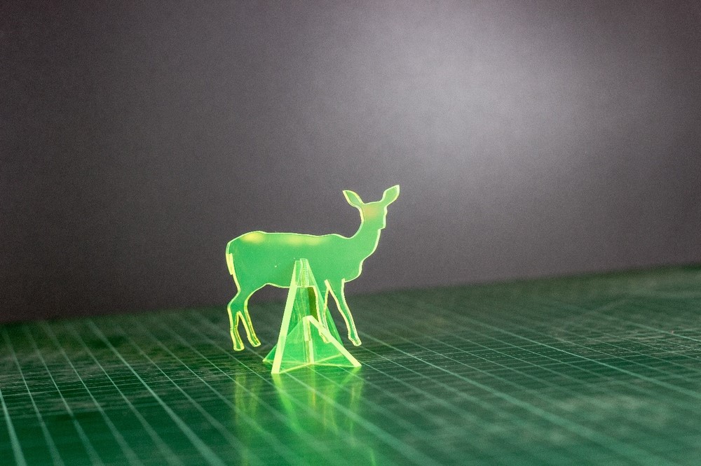 basic-laser-perspex-sheet-animals-deerstand-1000.jpg