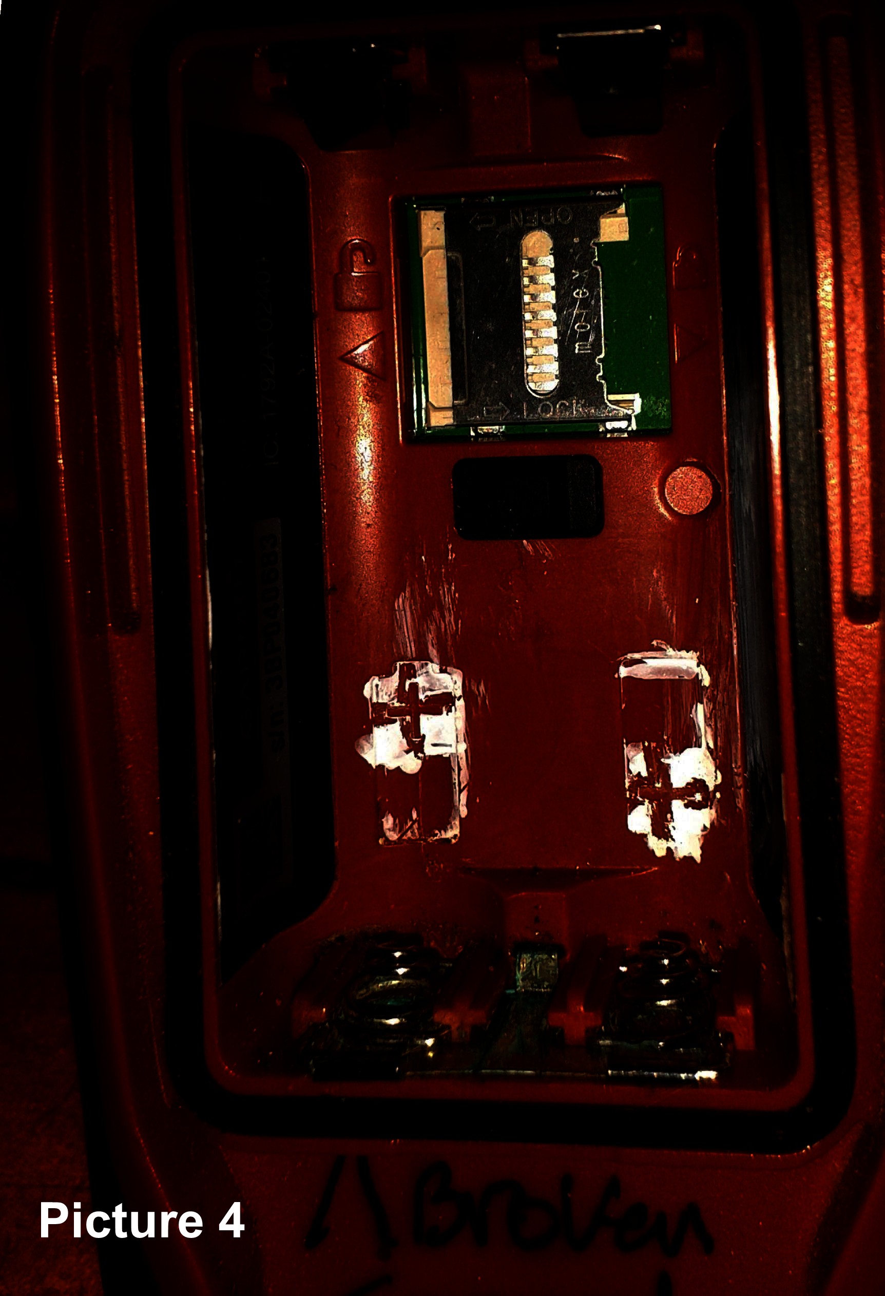 battery compartment 4.jpg