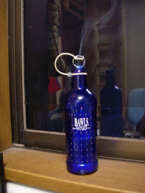 bawls_incense_holder_00.jpg