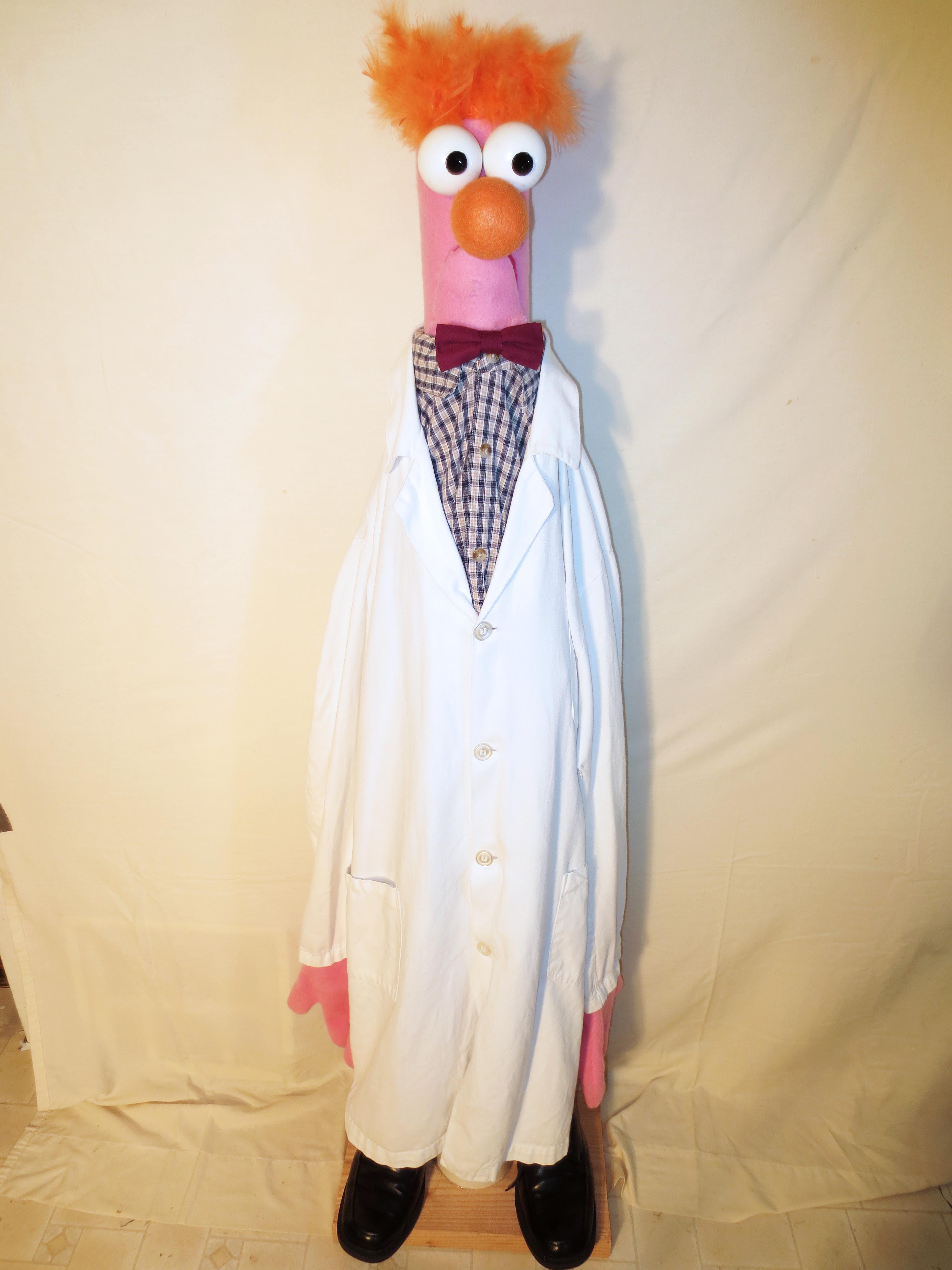 beaker full body.jpg