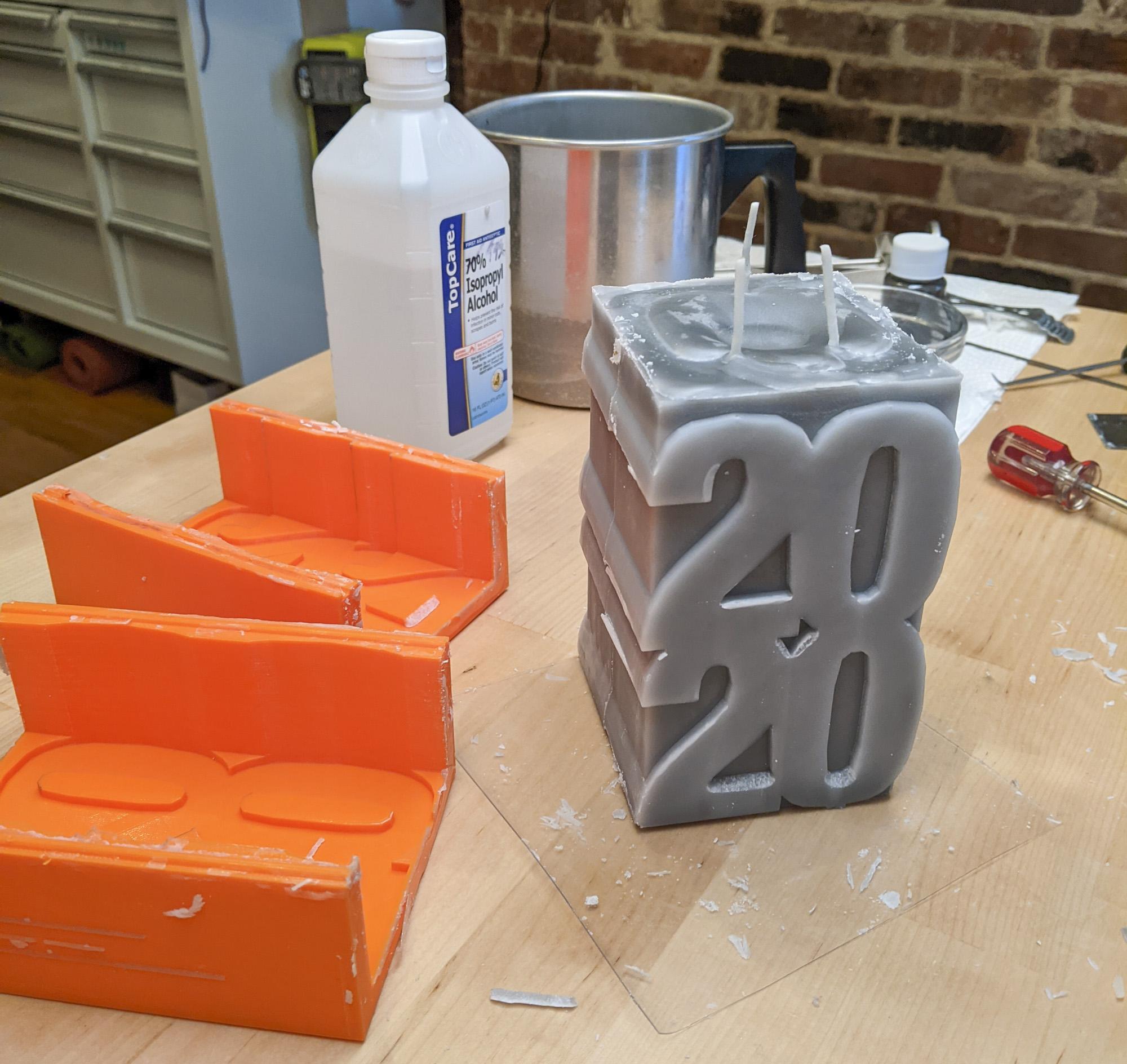 becky-stern-3d-printed-candle-mold-optimized-07.jpg