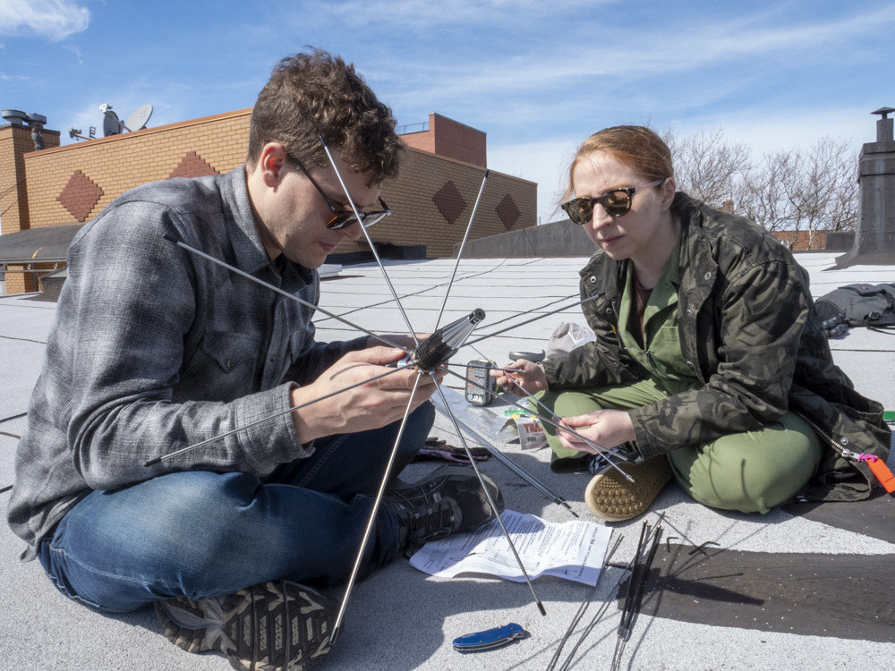 becky-stern-ham-radio-roof-antenna-optimized-01.jpg