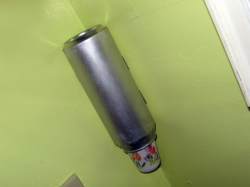 beercan_cupdispenser.jpg