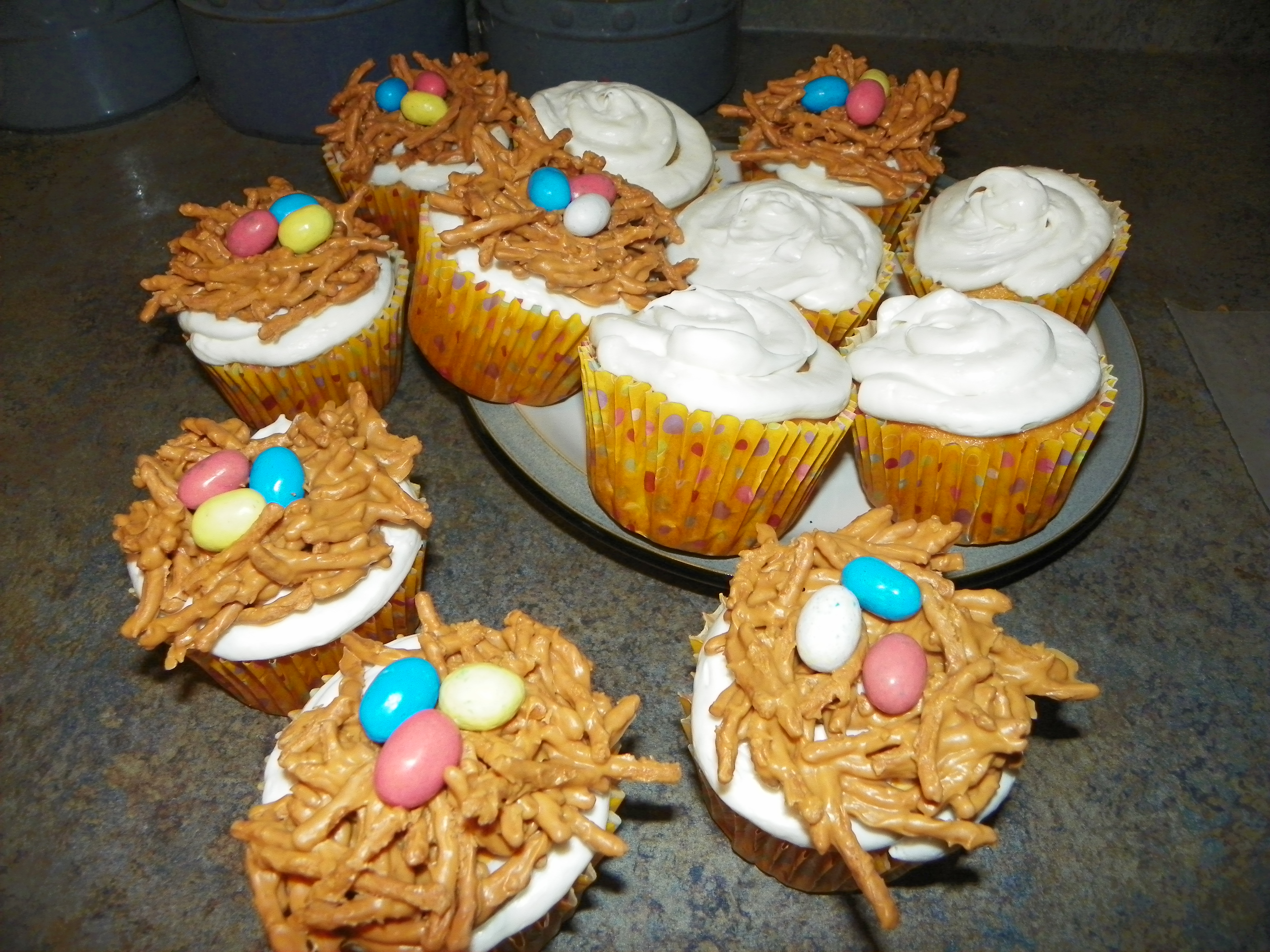 bird nest cupcakes 024.jpg