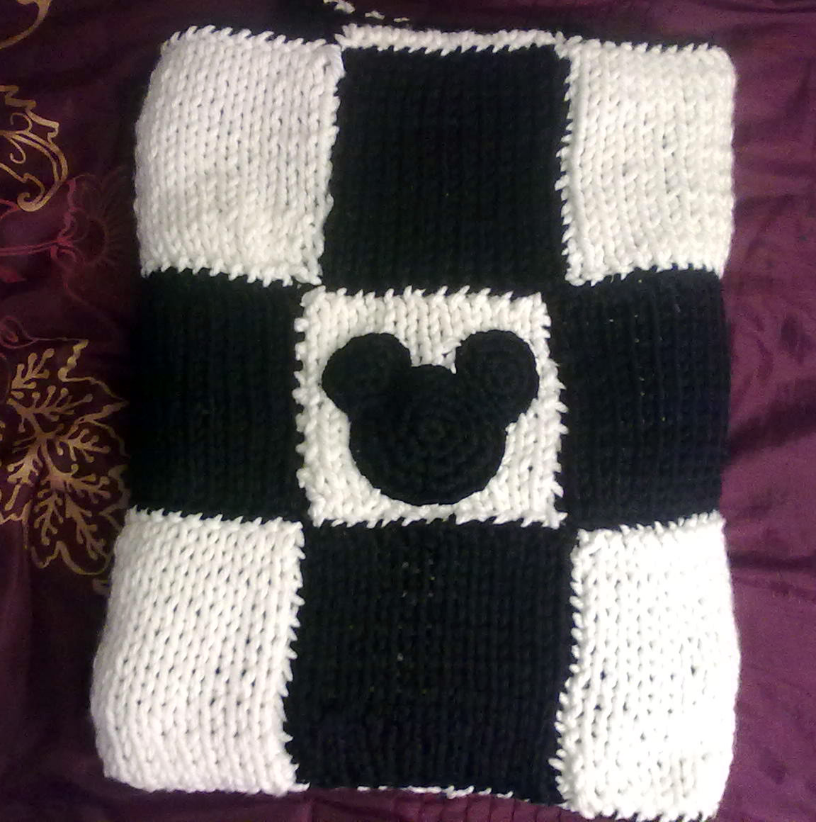 black &amp; white blanket4.jpg