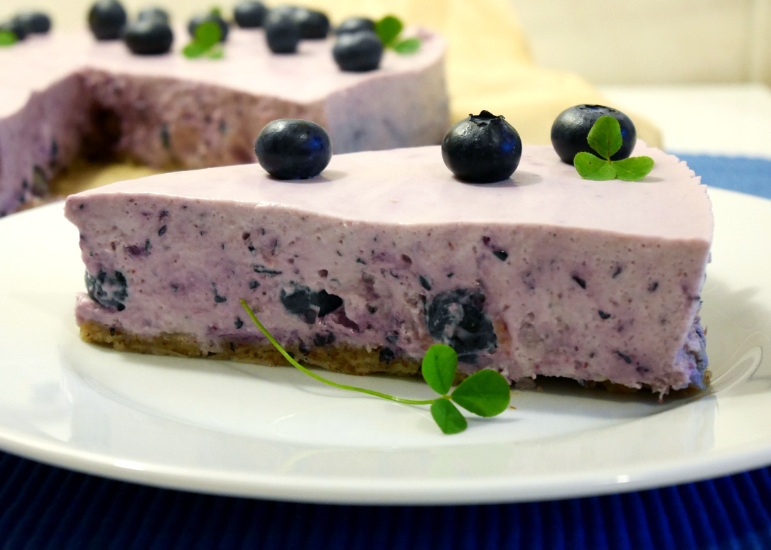 blueberry cake - final 4.jpg