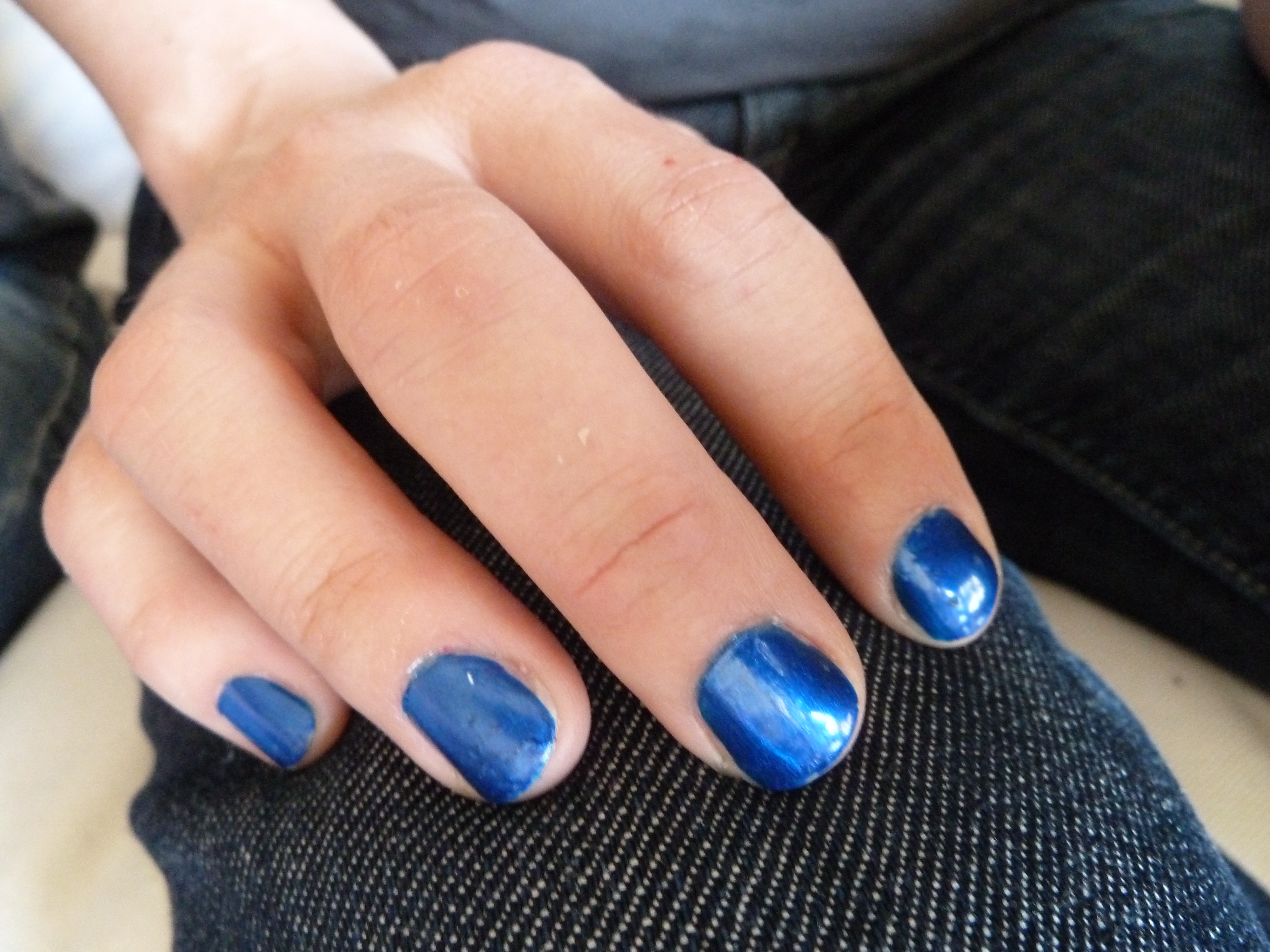 bluefingernails.JPG