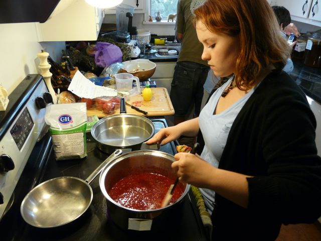 boil fruit and pectin.jpg