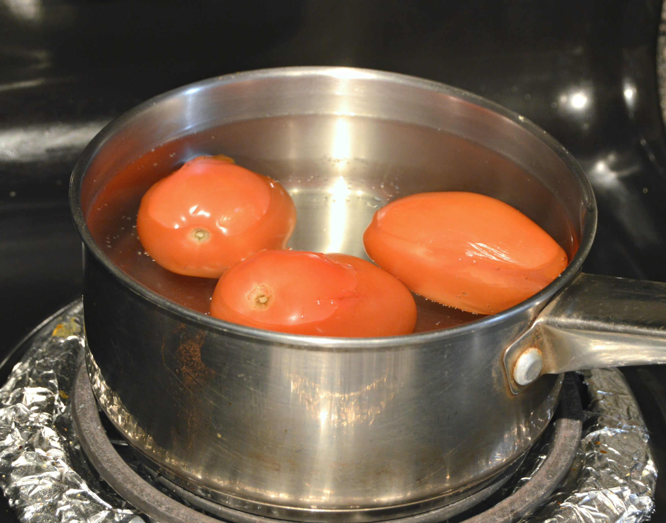 boil tomatoes to blanch.jpg