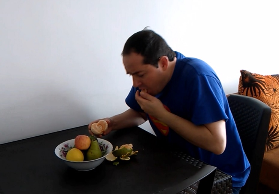 bromas-broma-pranks-prank-top-10-tvoaqui-mandarina-naranja-picante-orange-tangerine-hot-sauce-2.jpg