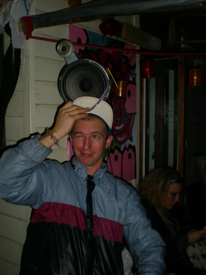 bucket speakers 6.jpg