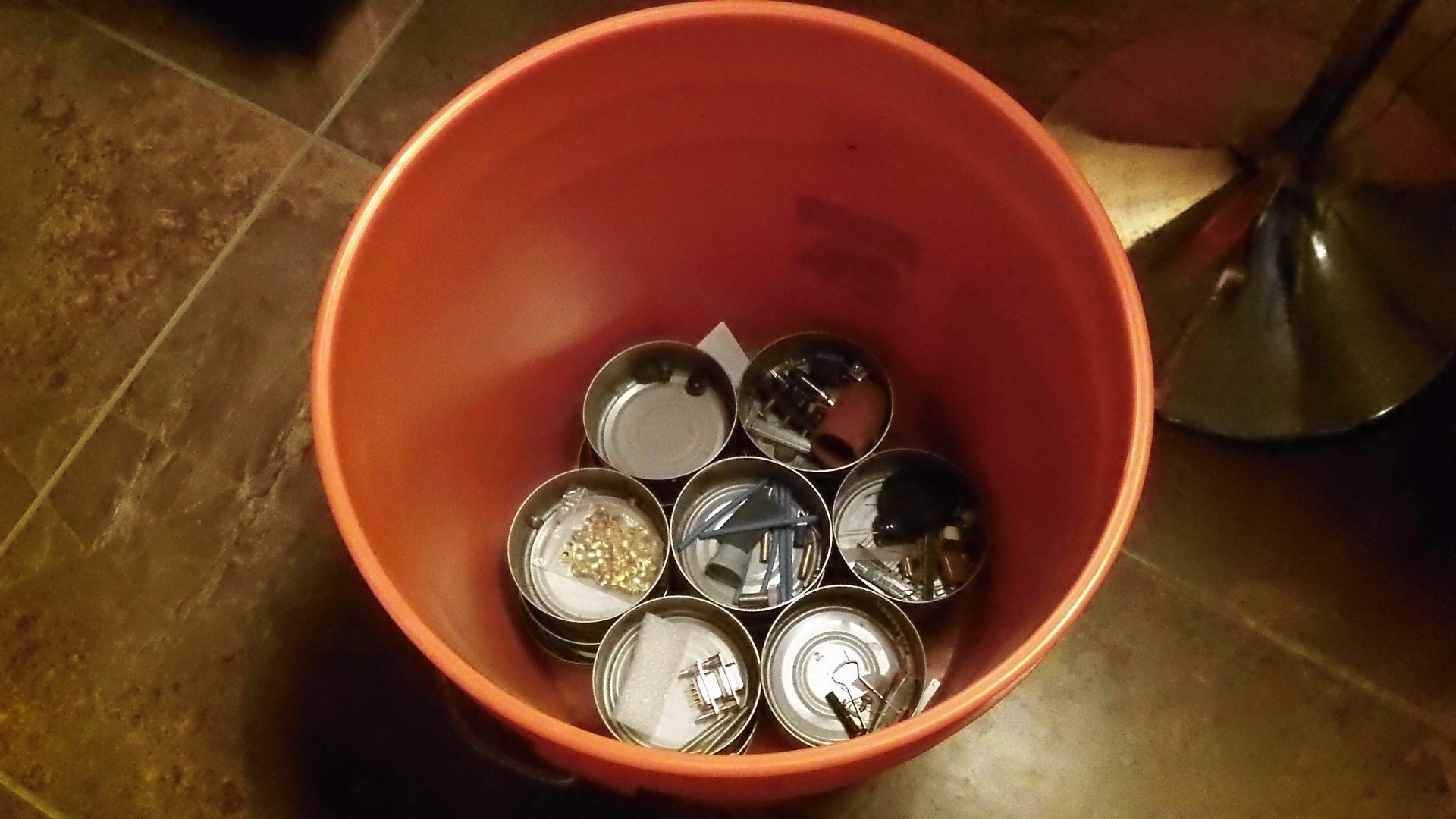 bucket1.jpg