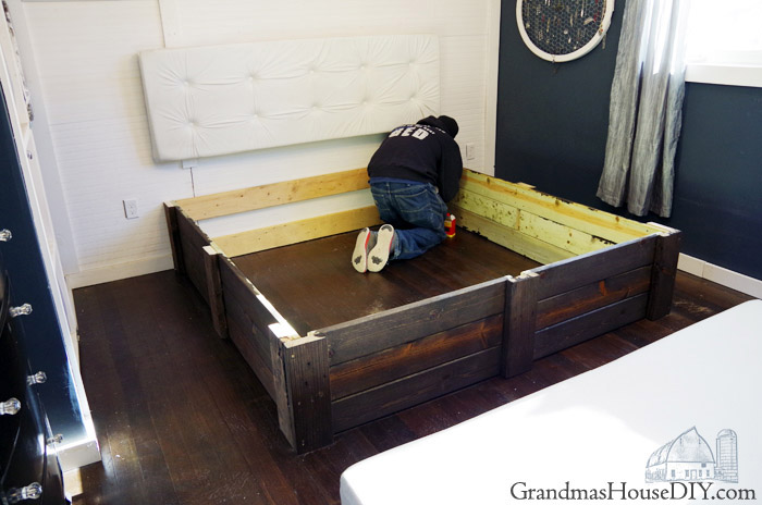 build-diy-tutorial-platform-bed-frame.jpg