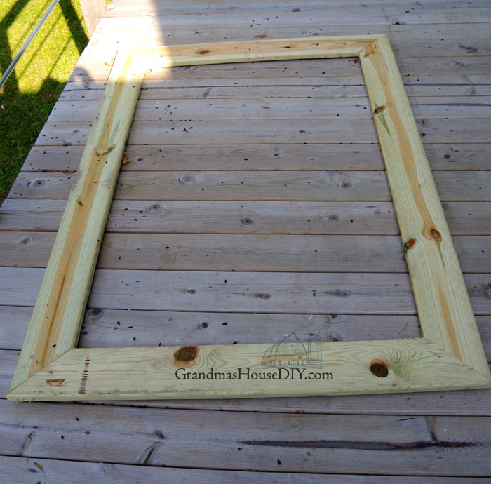 build-outdoor-deck-gate-wood.jpg