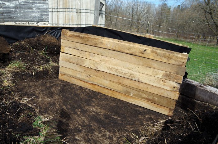 build-raised-bed.jpg