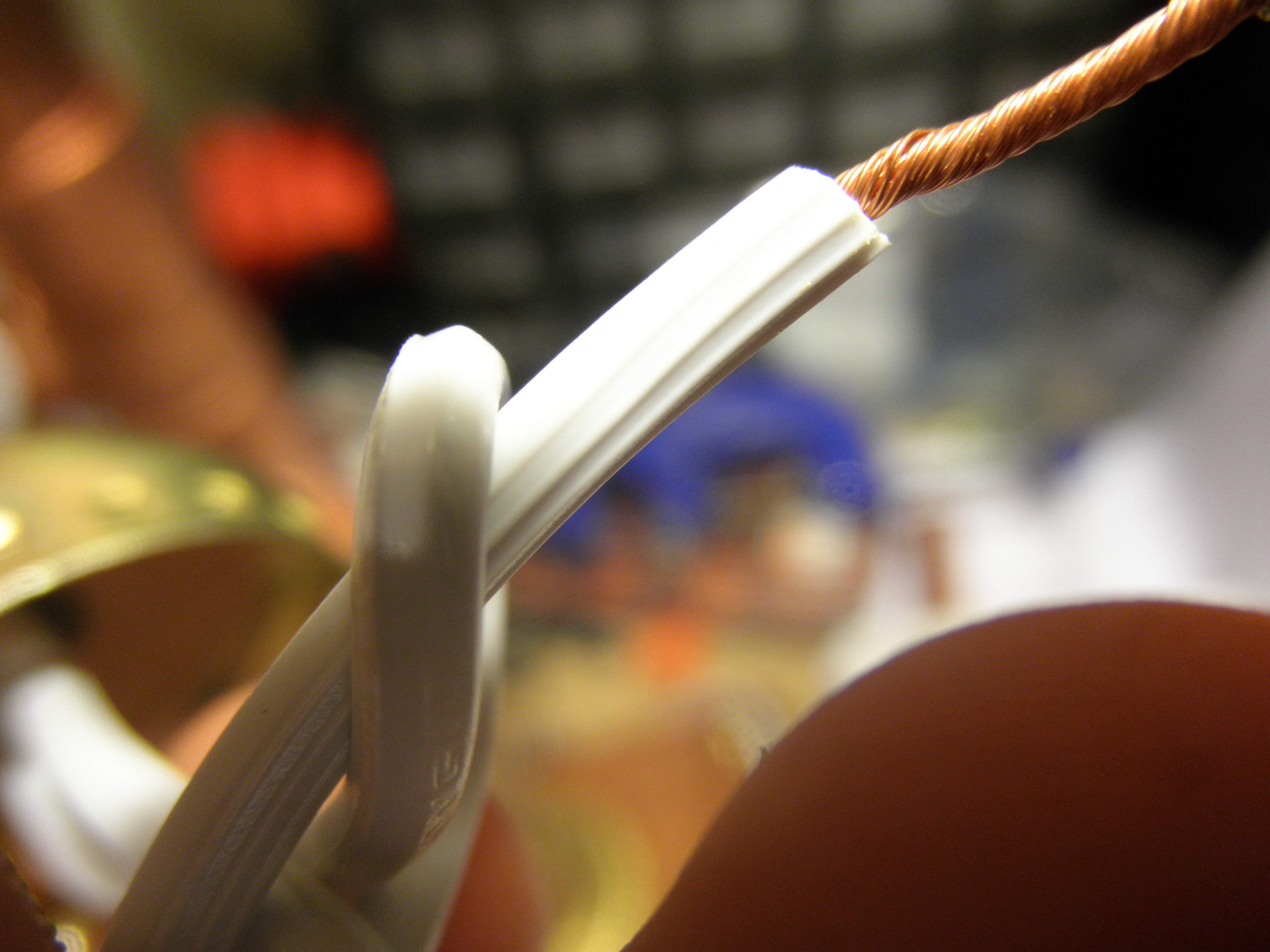 bumpy wire.JPG