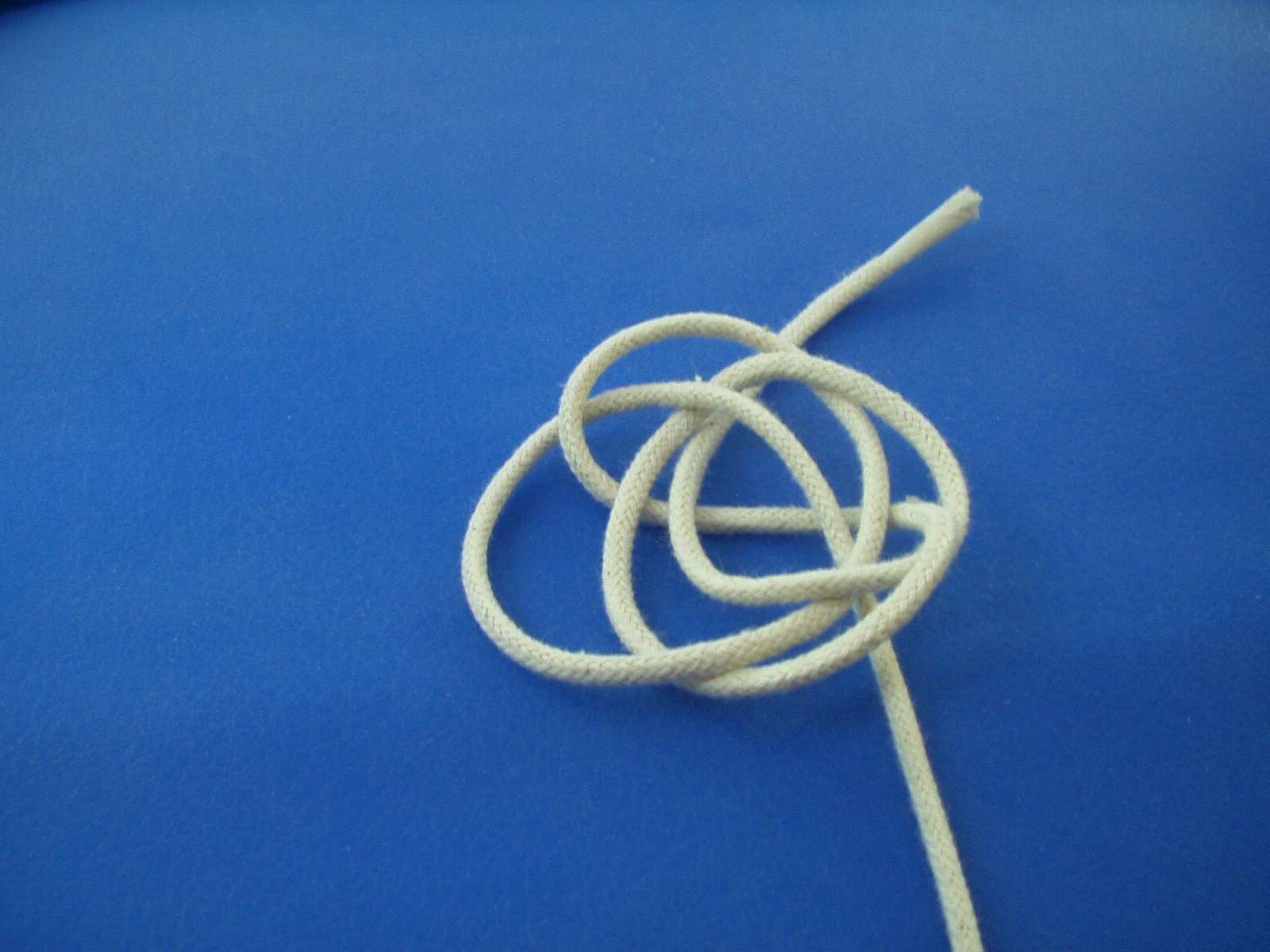 button knot 012.JPG