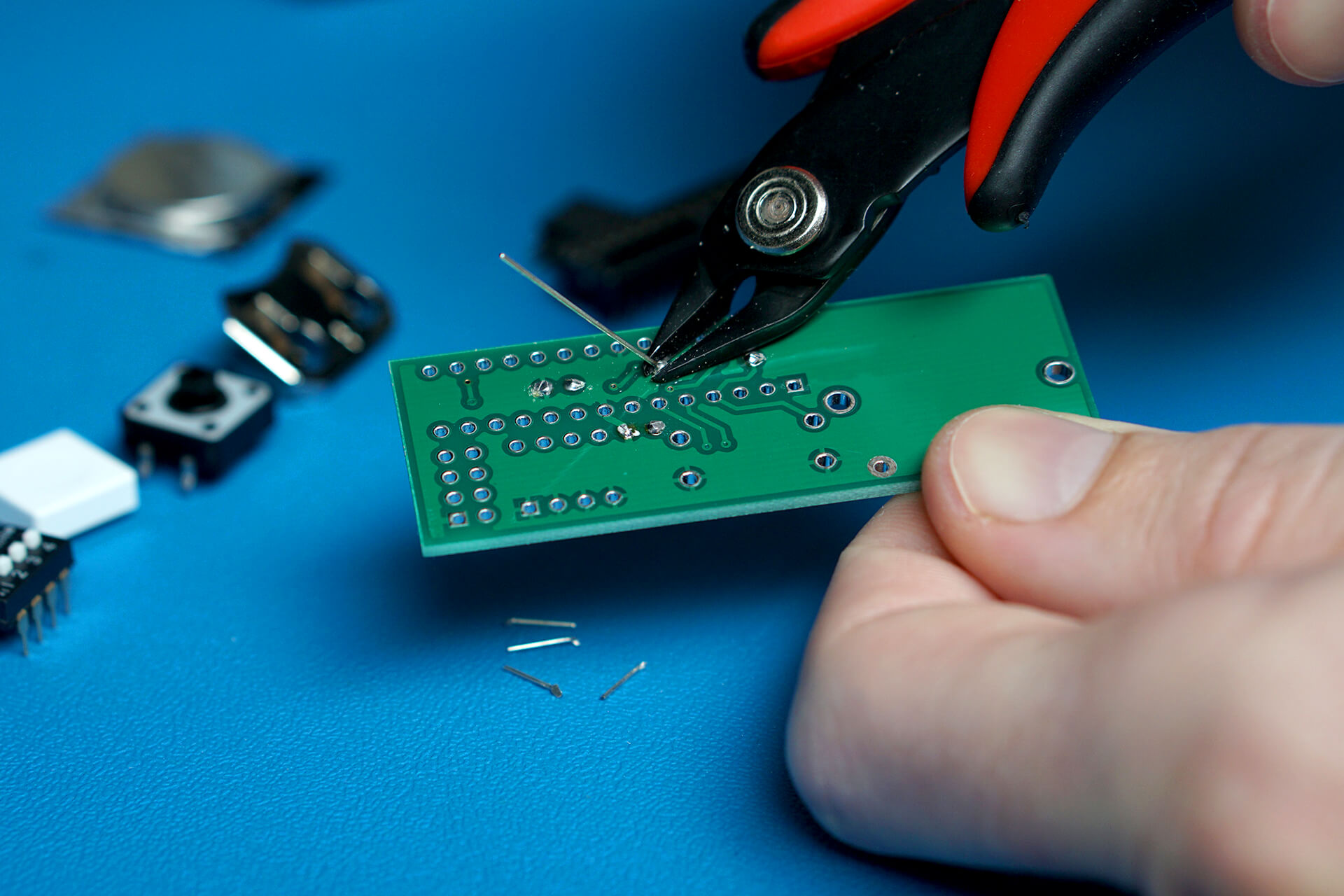 button_electronics_04-trimming.jpg