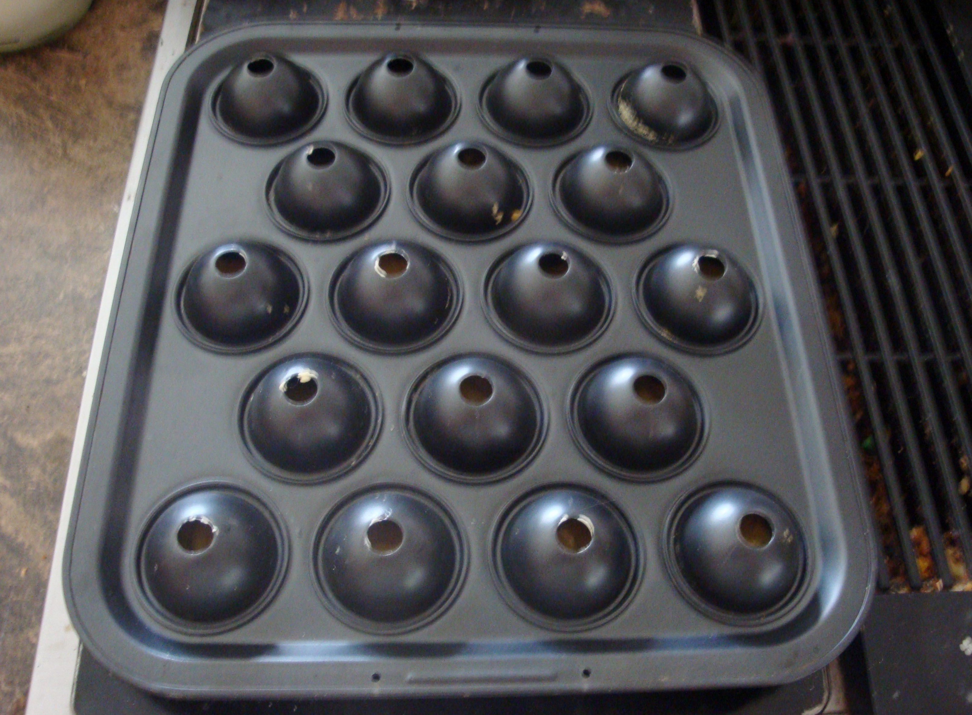 cake pop pan.JPG