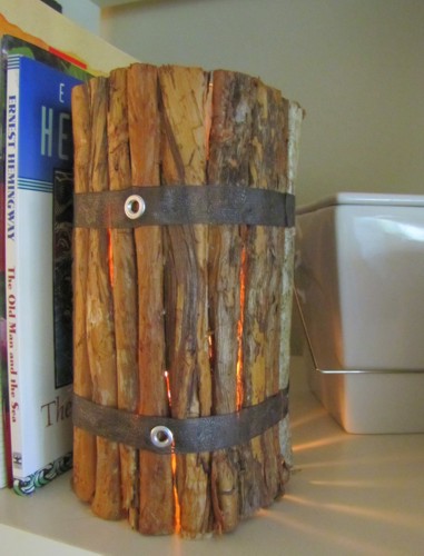 candlelit wood votive.JPG