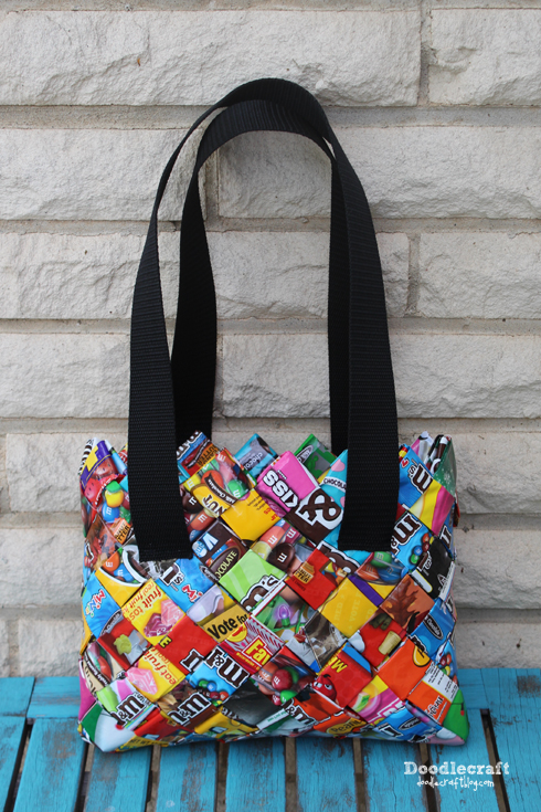 candy wrapper woven links purse bag tote recycle upcycle fun crafts (25).JPG