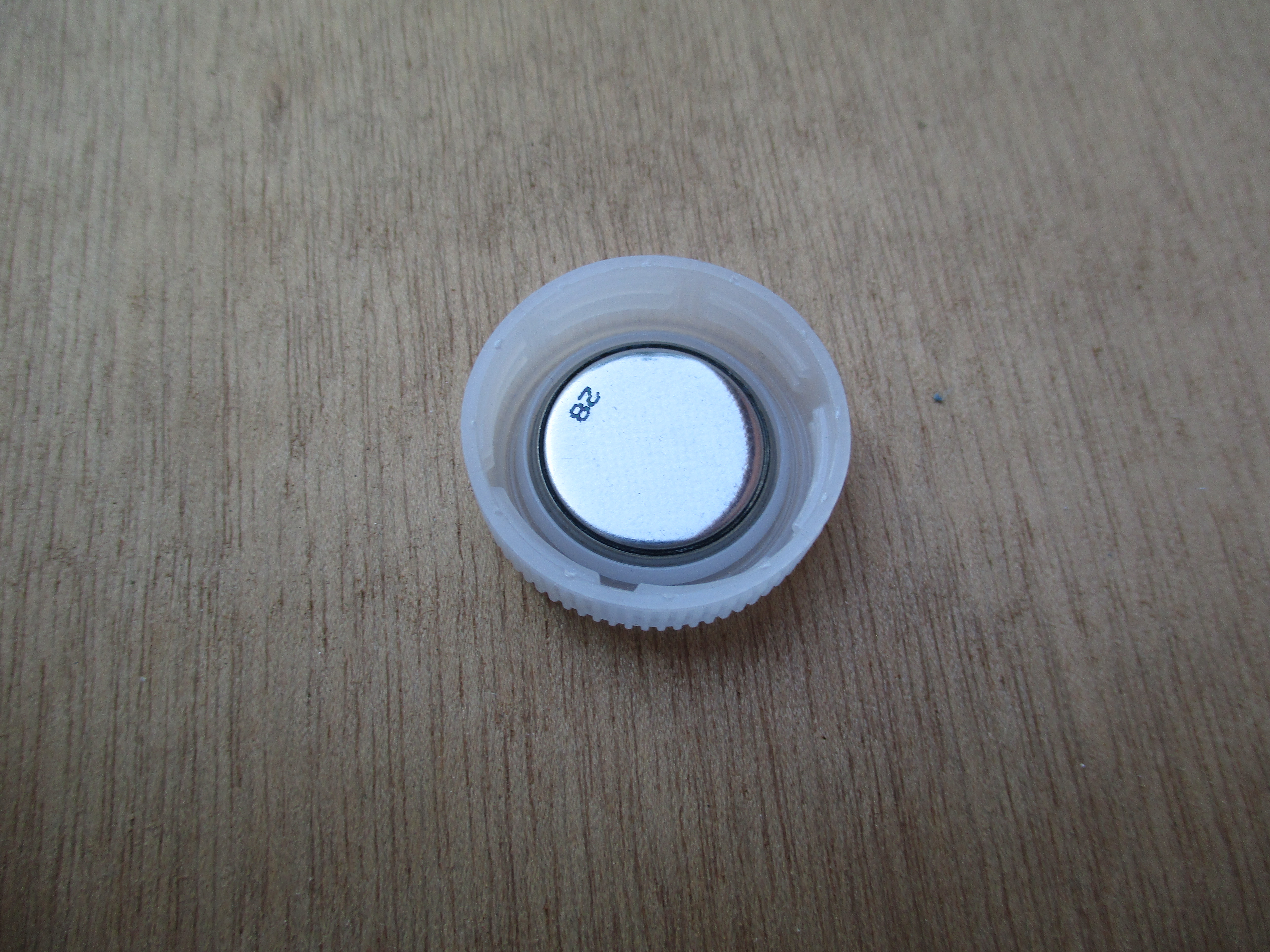 cap with battery.JPG