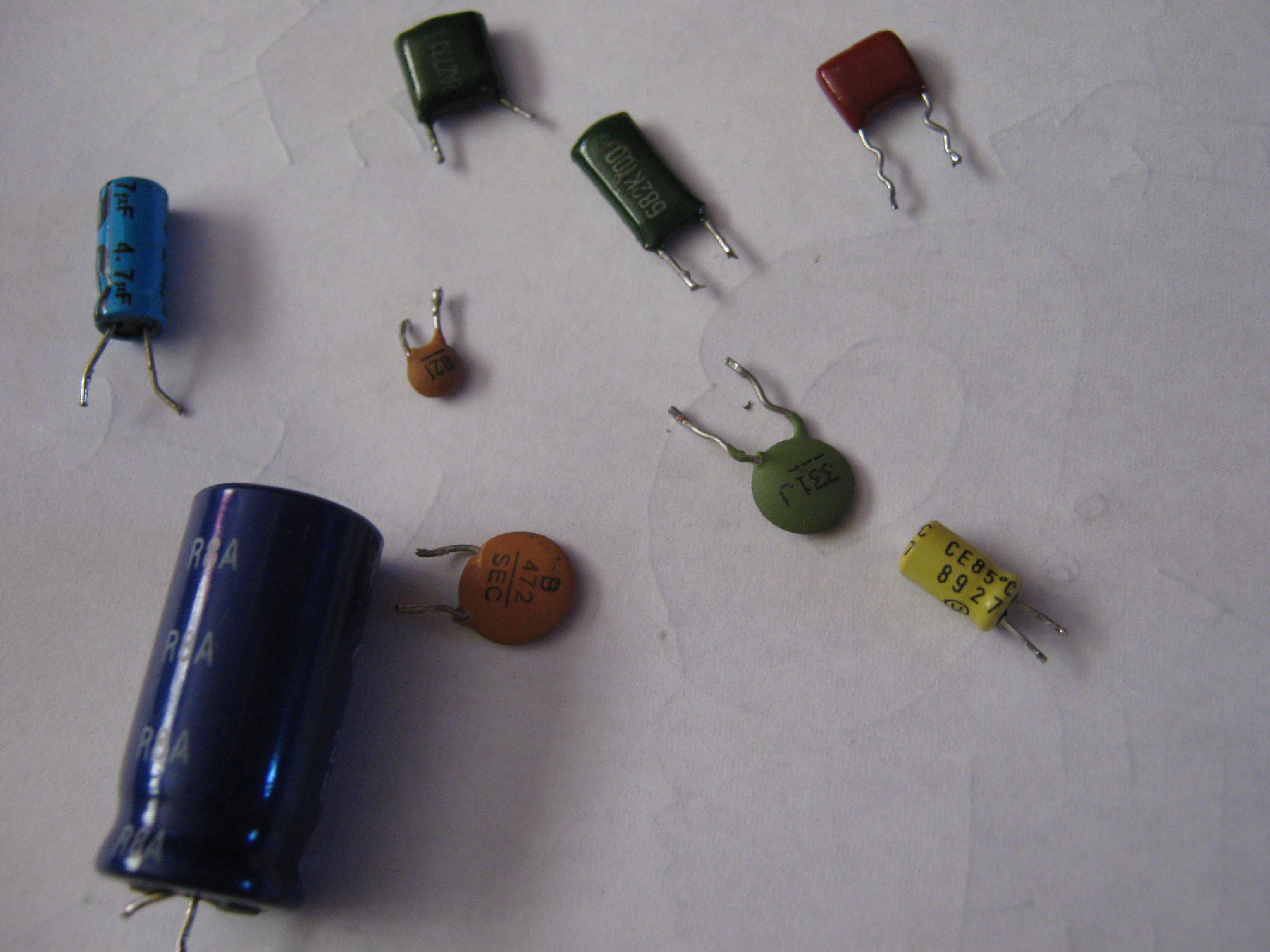 capacitors.JPG