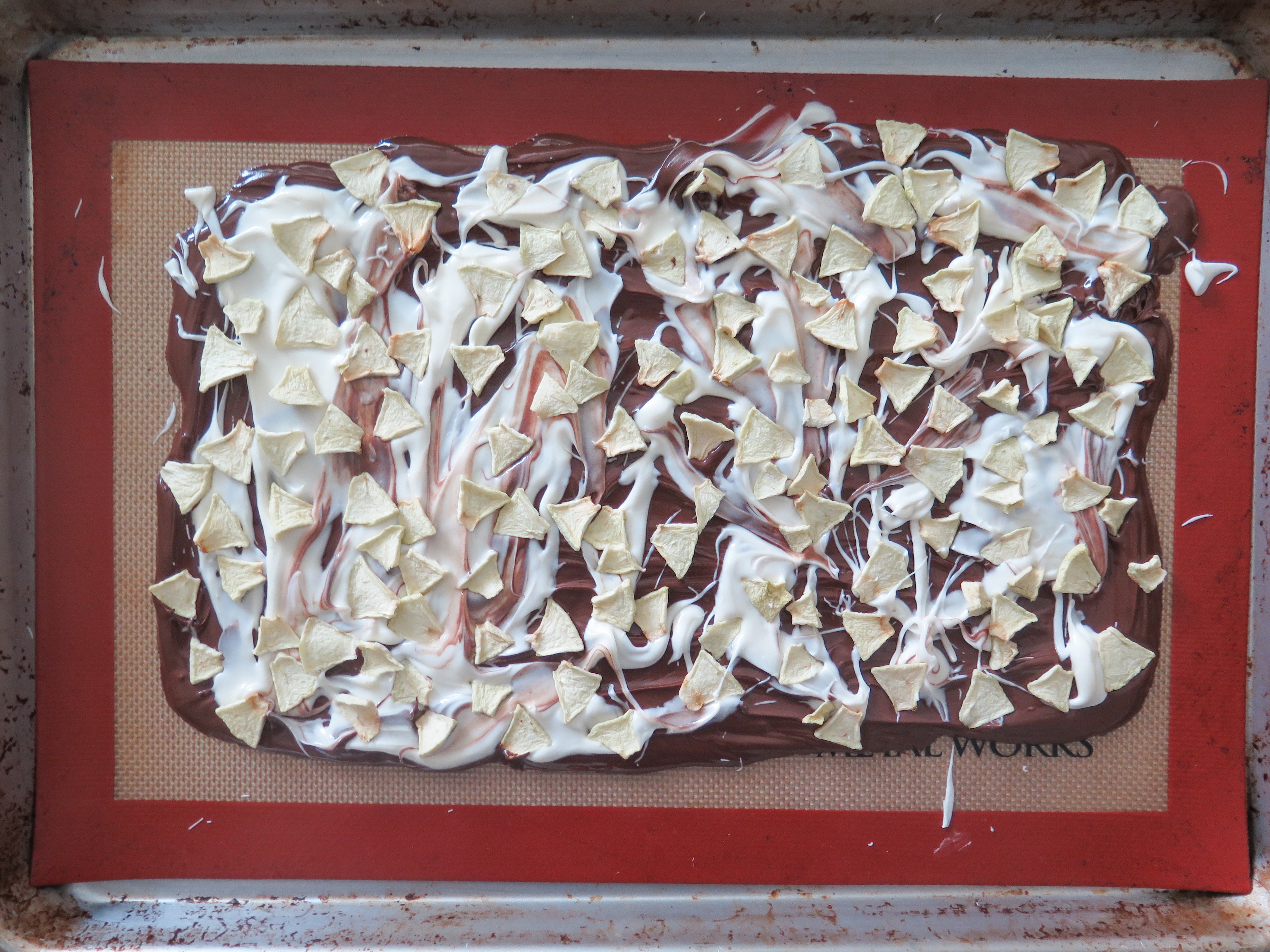 caramel apple bark-6.jpg