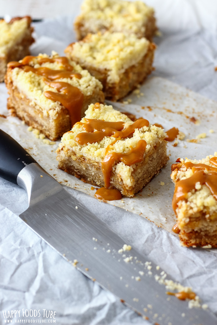 caramel-apple-crumb-bars-photo.jpg