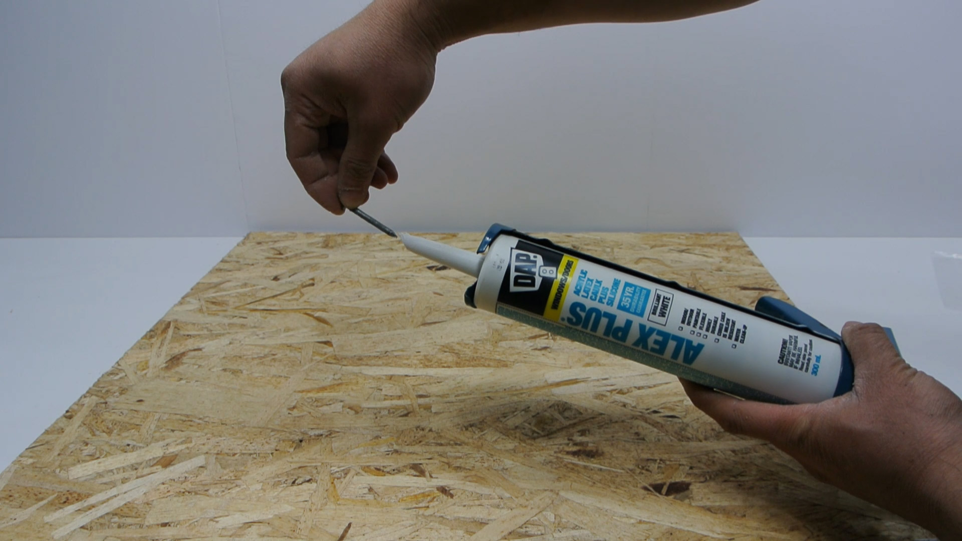 caulking-1.jpg